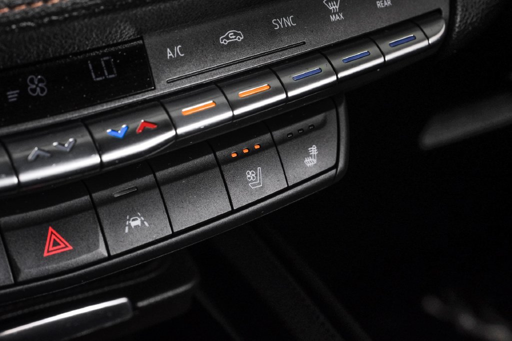 Used 2019 Cadillac XT4 Sport FWD image 19