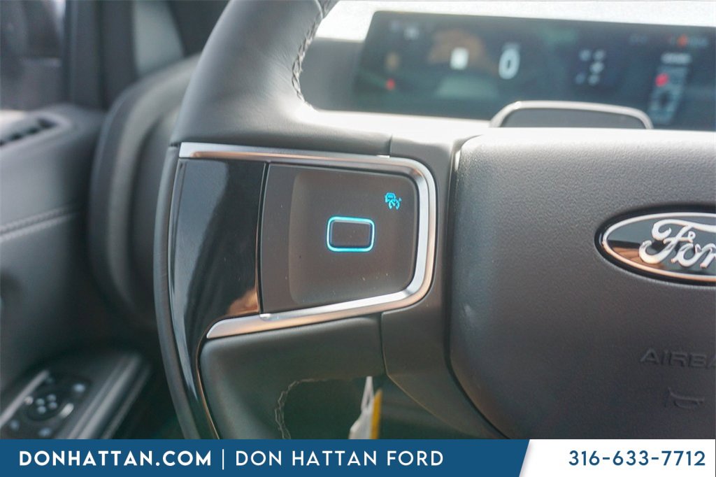 New 2025 Ford Expedition Platinum image 15