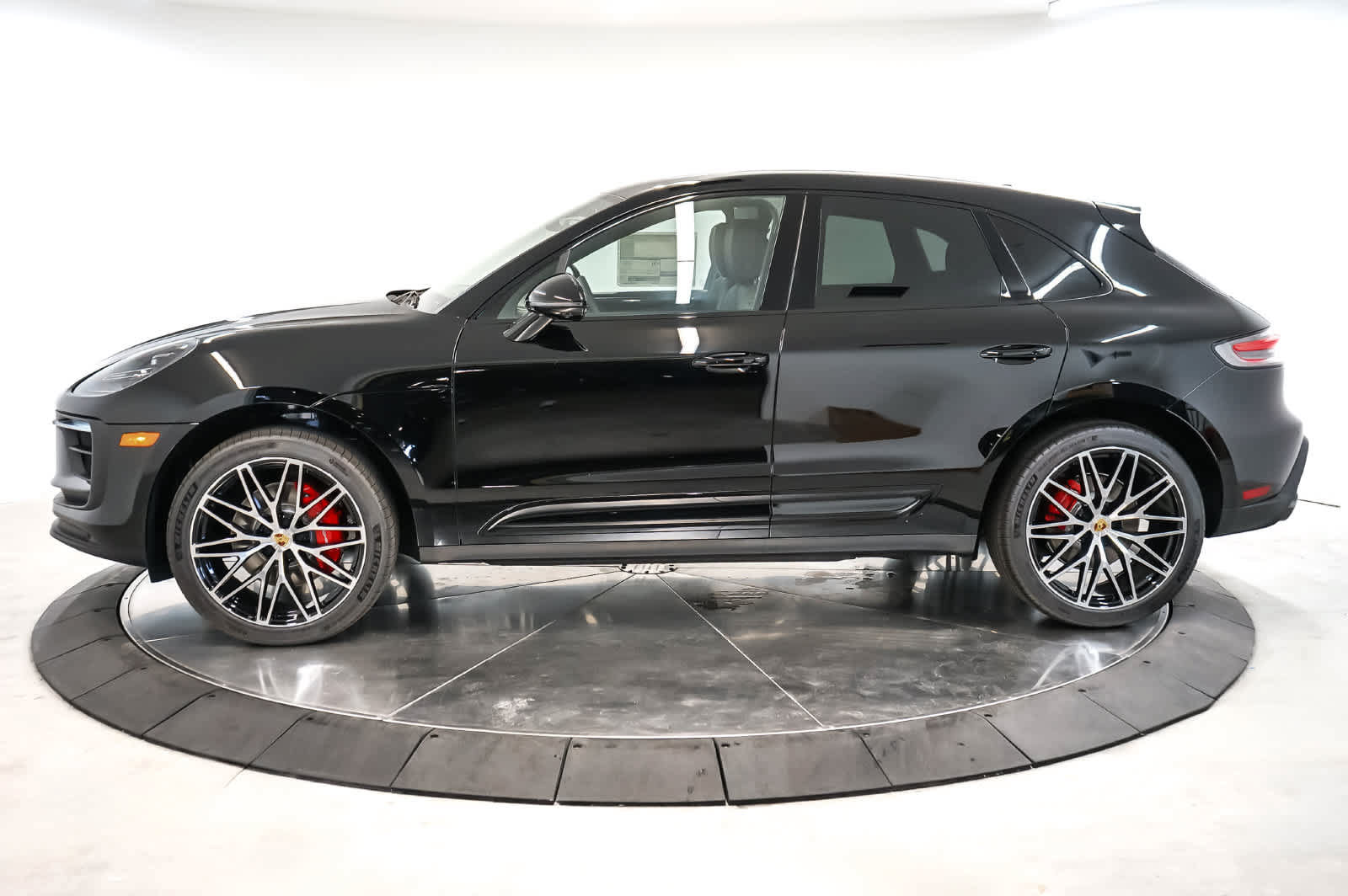 New 2026 Porsche Macan S AWD/4WD image 2