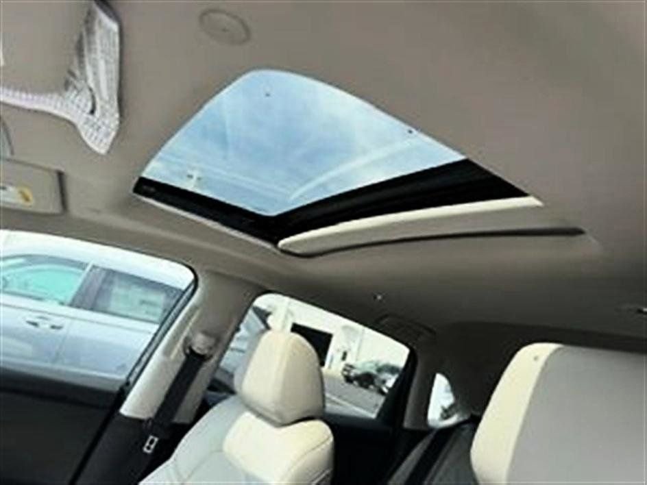 Used 2026 Honda HR-V EX-L image 4