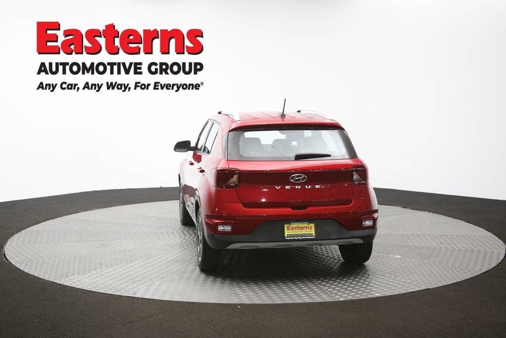 Used 2025 Hyundai Venue Limited FWD image 66