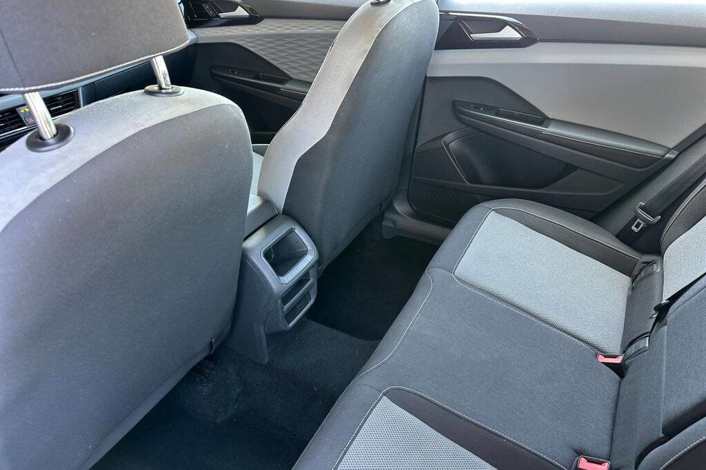 Used 2024 Volkswagen Taos S image 12