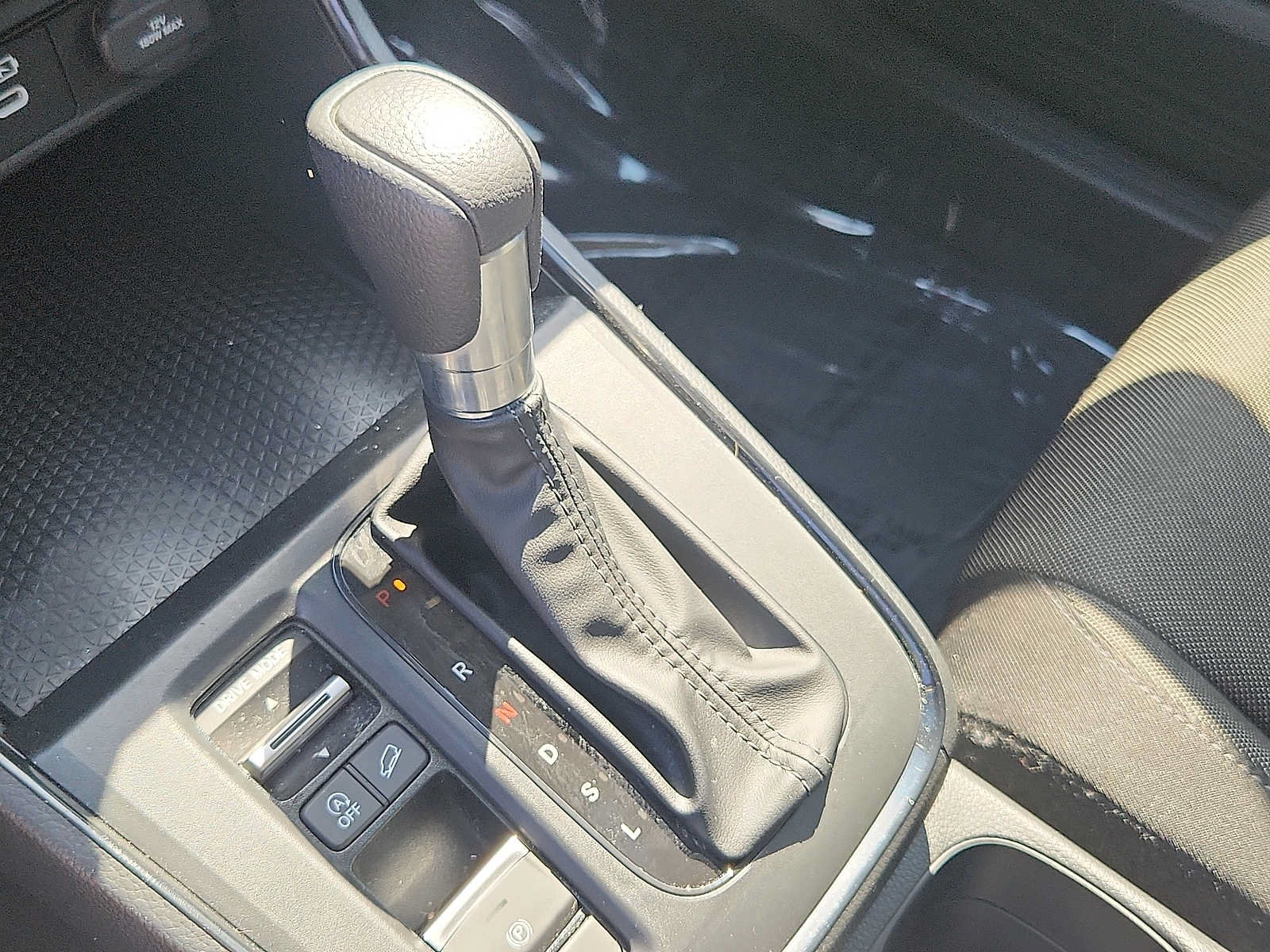Used 2023 Honda CR-V EX image 14