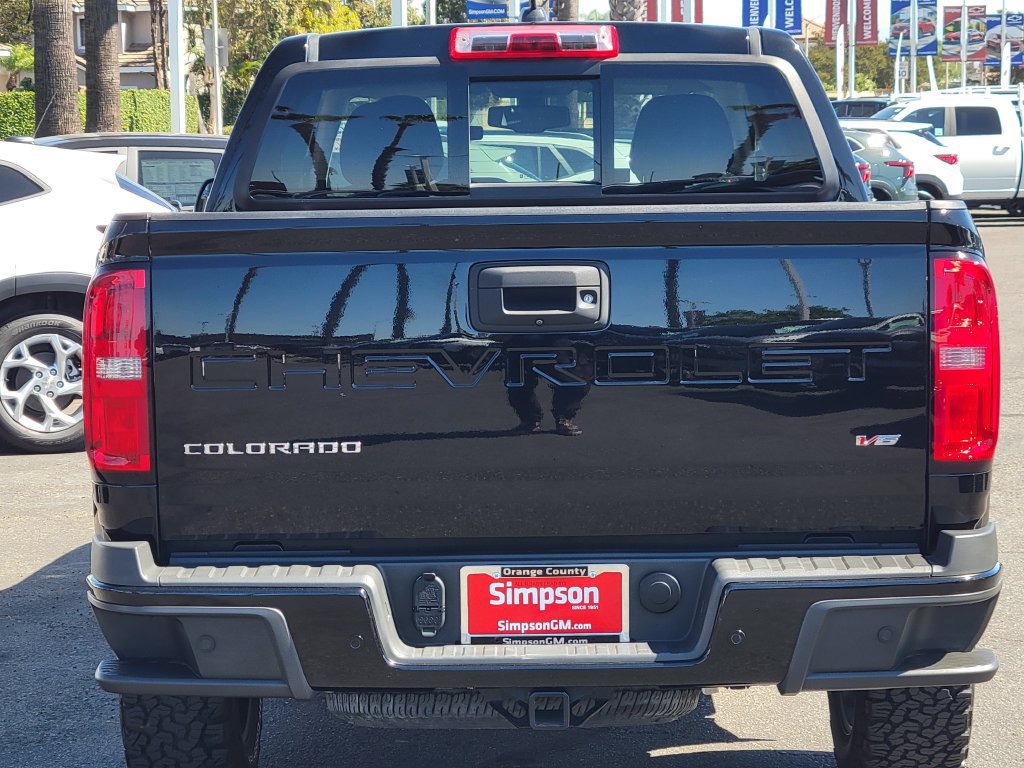 Used 2022 Chevrolet Colorado Z71 w/ Z71 Midnight Edition AWD/4WD image 22