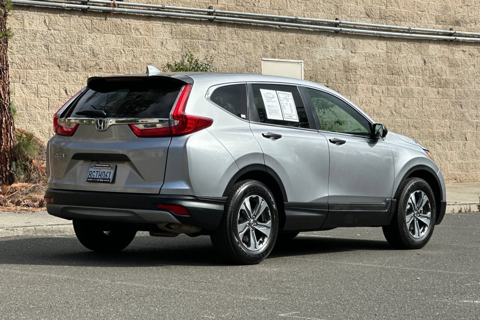 Used 2018 Honda CR-V LX image 3