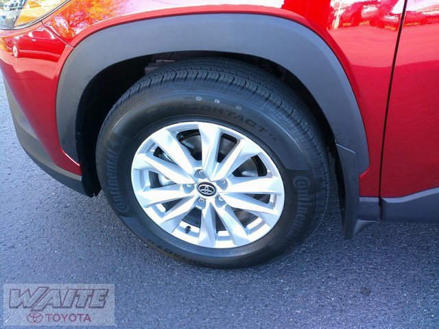 New 2026 Toyota Corolla Cross LE w/ Moonroof Package image 8