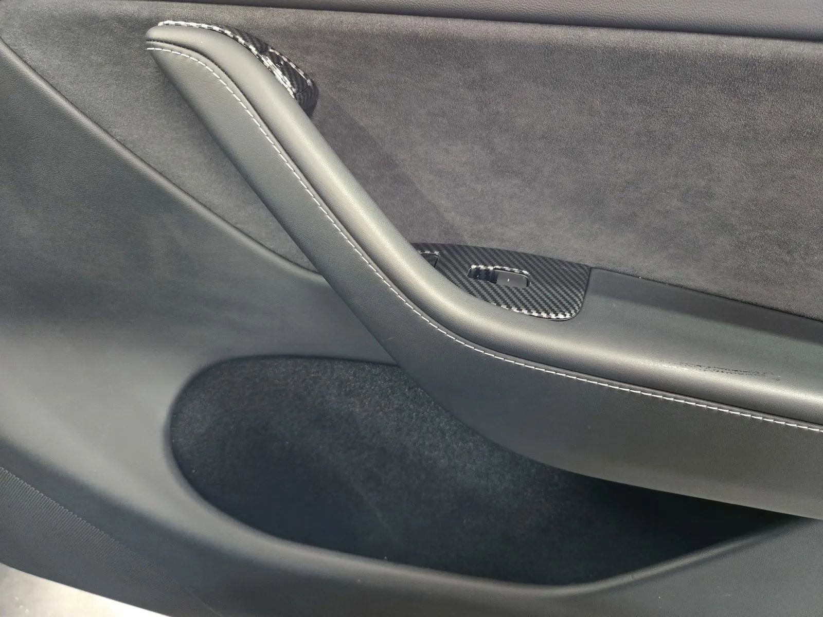 Used 2023 Tesla Model Y AWD image 6