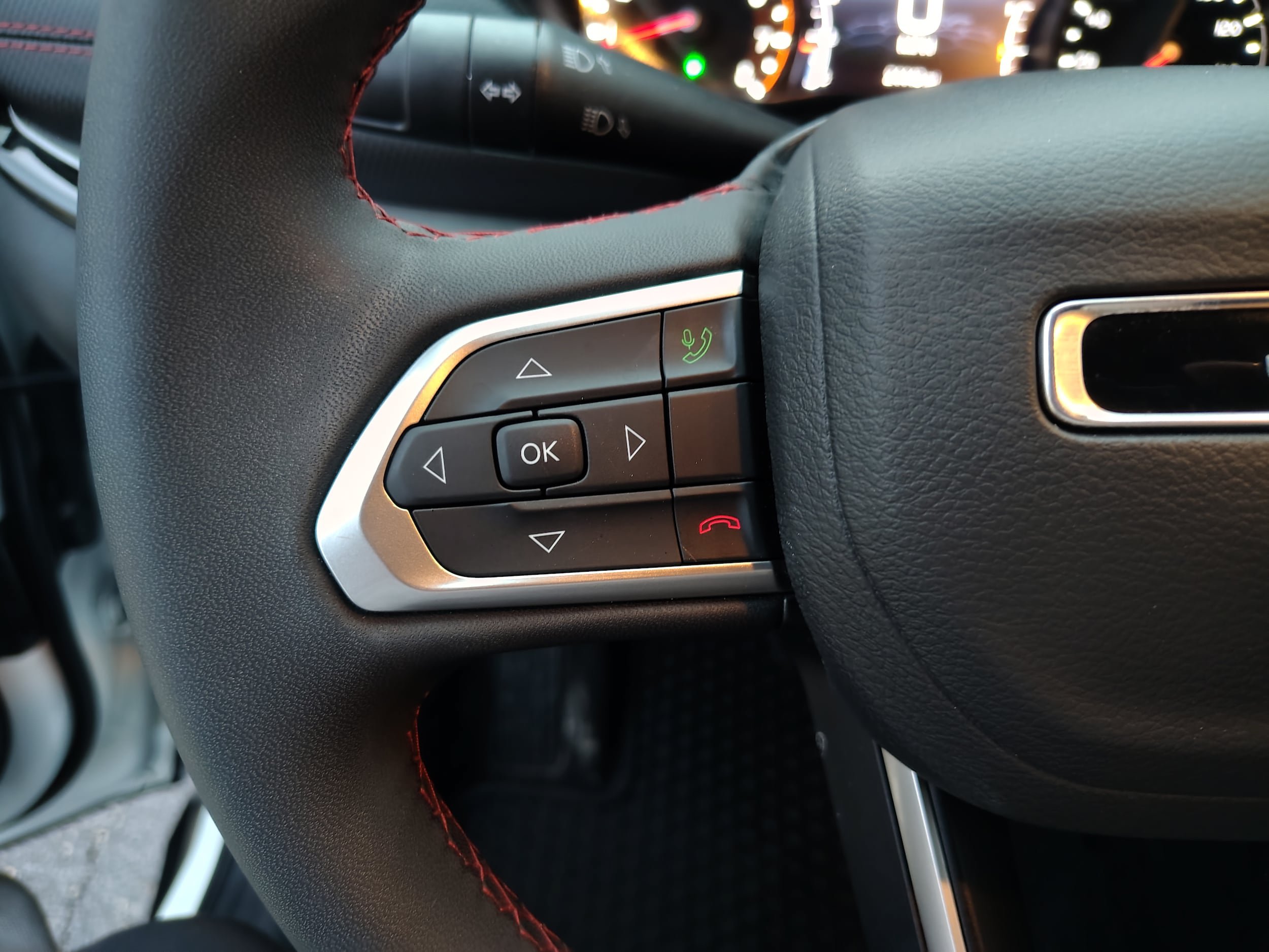 Certified 2025 Jeep Compass Trailhawk AWD/4WD image 28