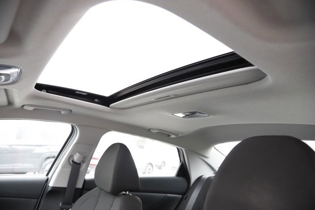 Certified 2024 Hyundai Elantra SEL w/ Convenience Package image 16