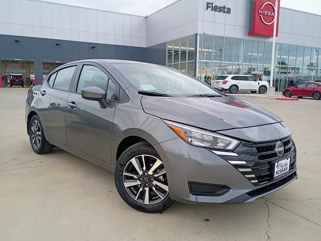 New 2025 Nissan Versa SV w/ Trunk Package