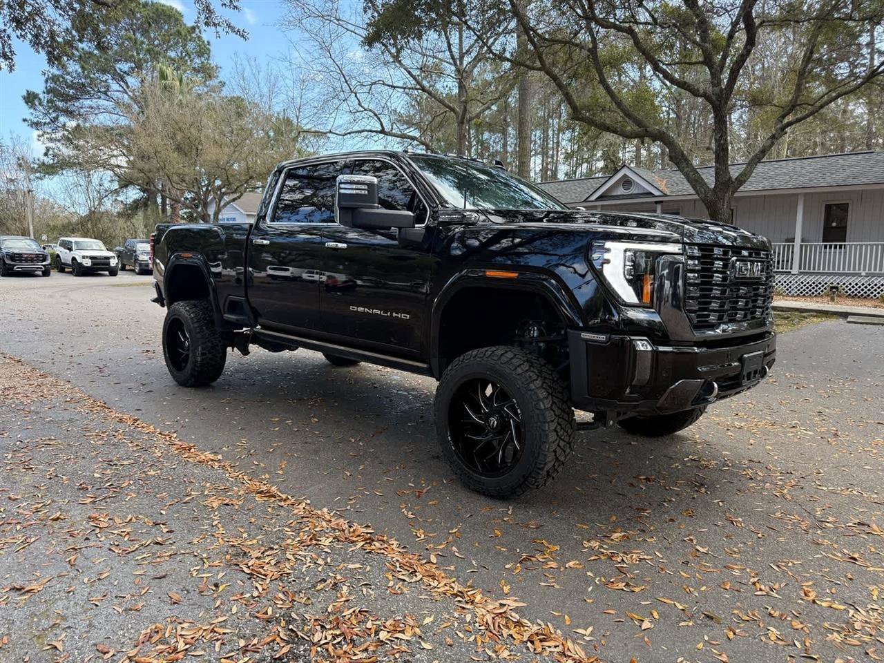 Used 2024 GMC Sierra 2500 Denali Ultimate image 3