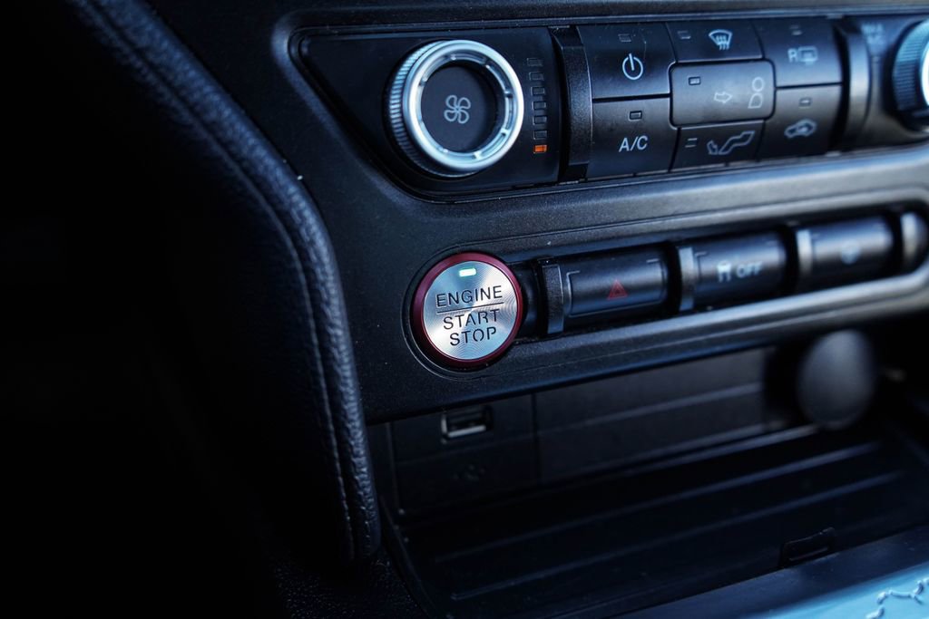 Used 2019 Ford Mustang EcoBoost w/ Ecoboost Performance Package image 24