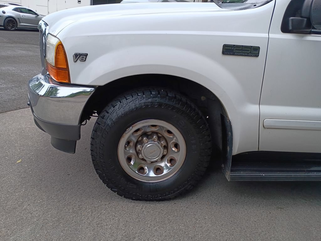 Used 2001 Ford F250 XL RWD image 8