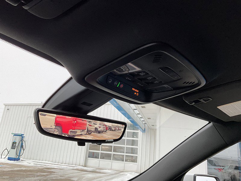 Used 2023 Chevrolet Traverse Premier image 34