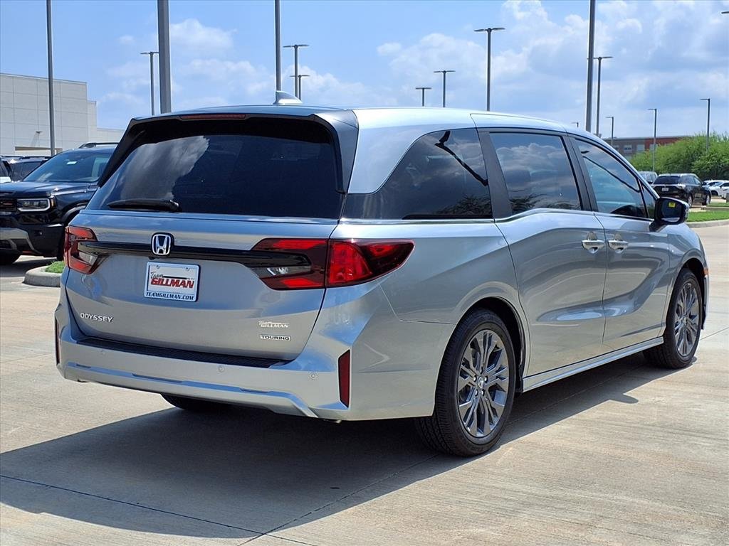 New 2026 Honda Odyssey Touring image 4
