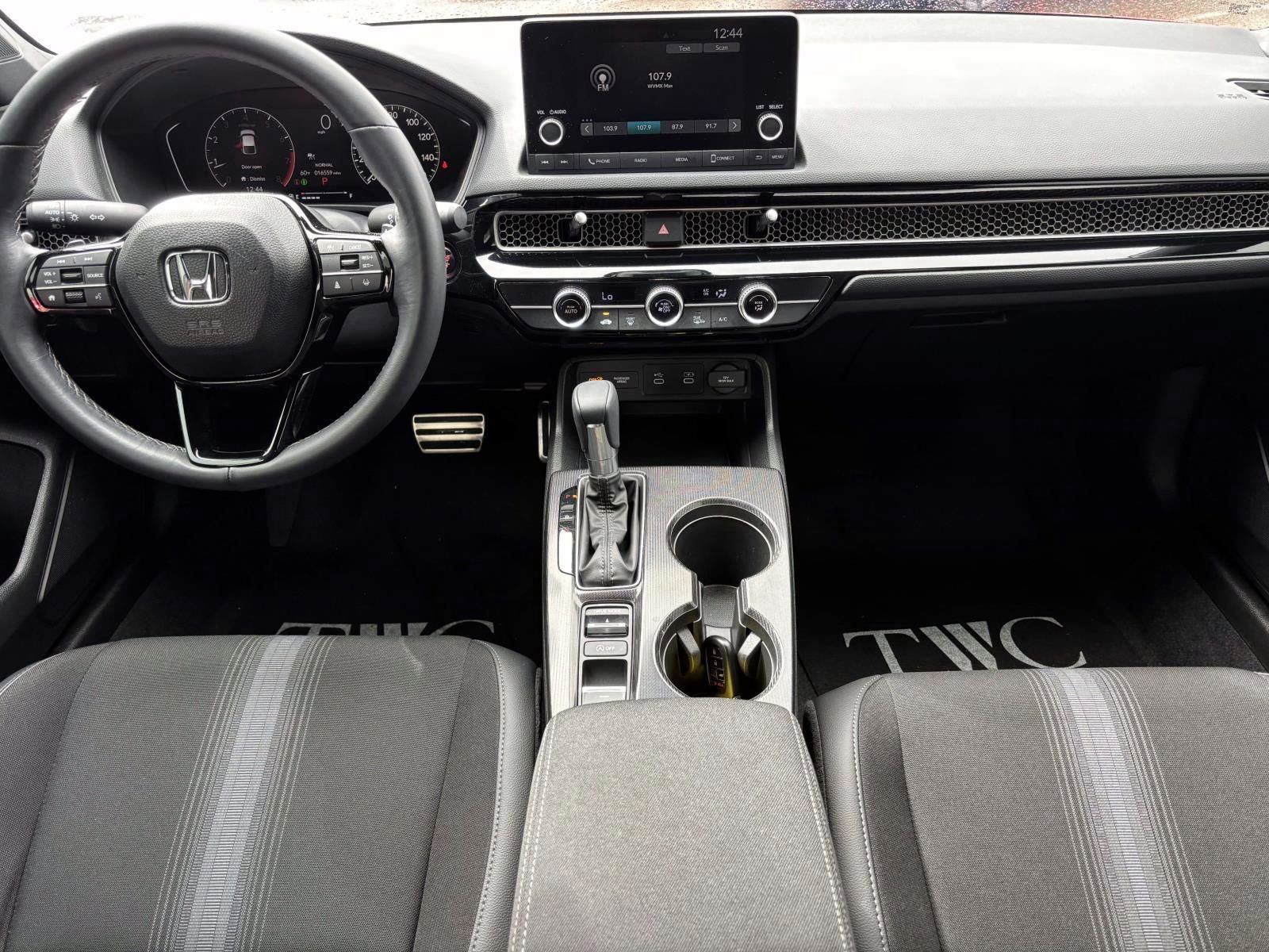 Used 2025 Honda Civic Sport image 29