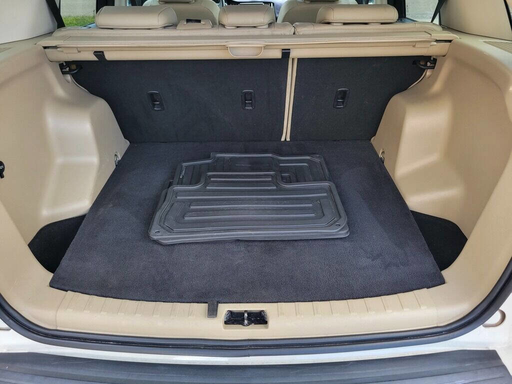 Used 2009 Land Rover LR2 HSE image 28