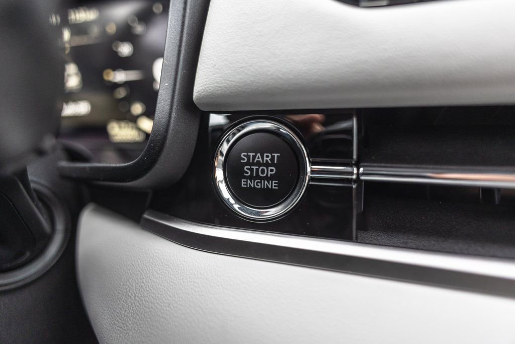 New 2026 Mitsubishi Outlander SEL AWD/4WD image 16