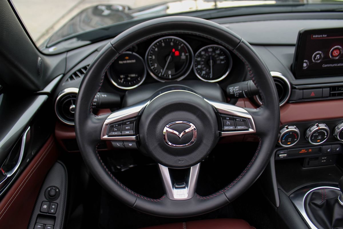 Used 2019 MAZDA MX-5 Miata RF Grand Touring RWD image 22