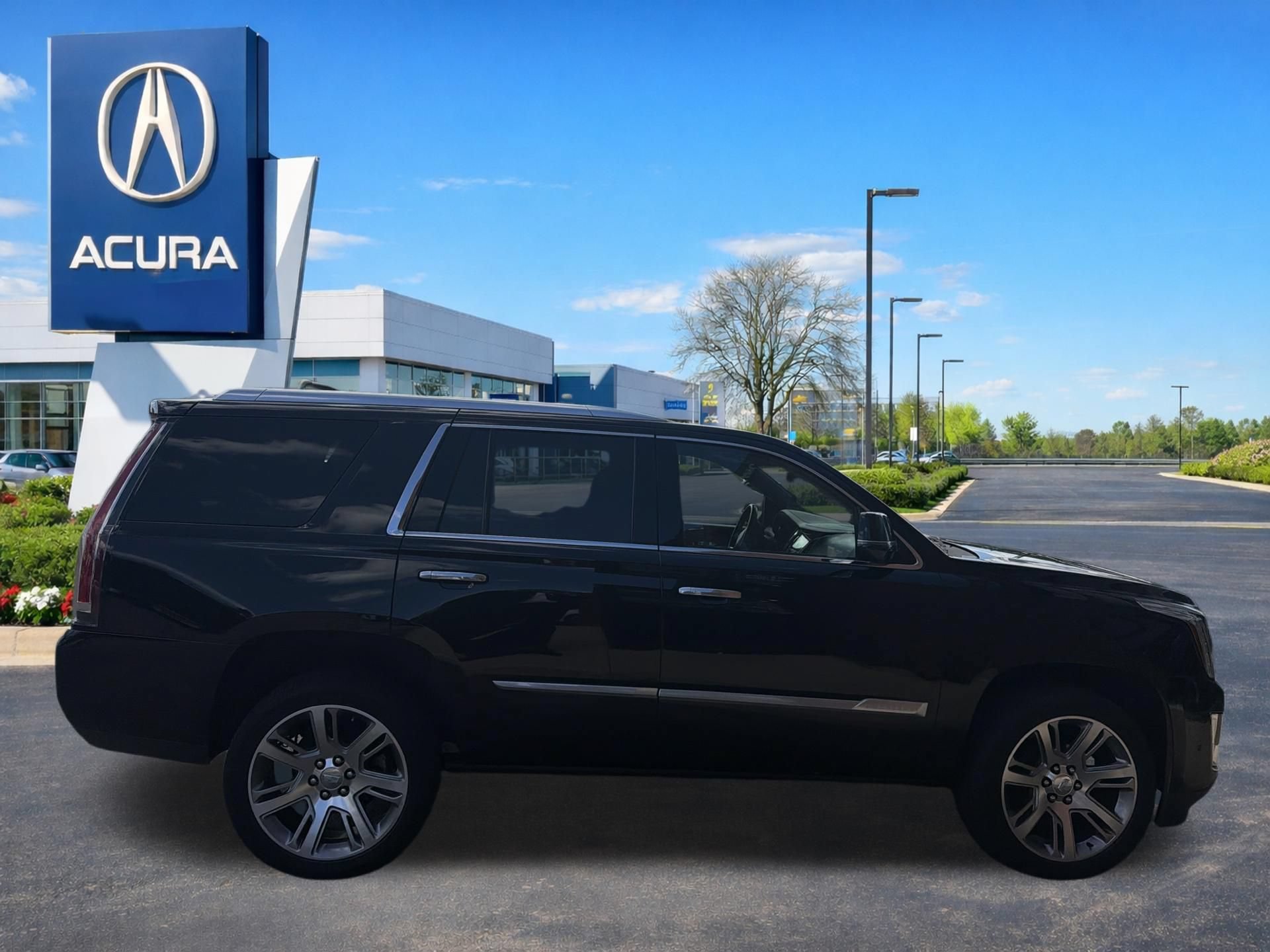 Used 2020 Cadillac Escalade Luxury AWD/4WD image 31