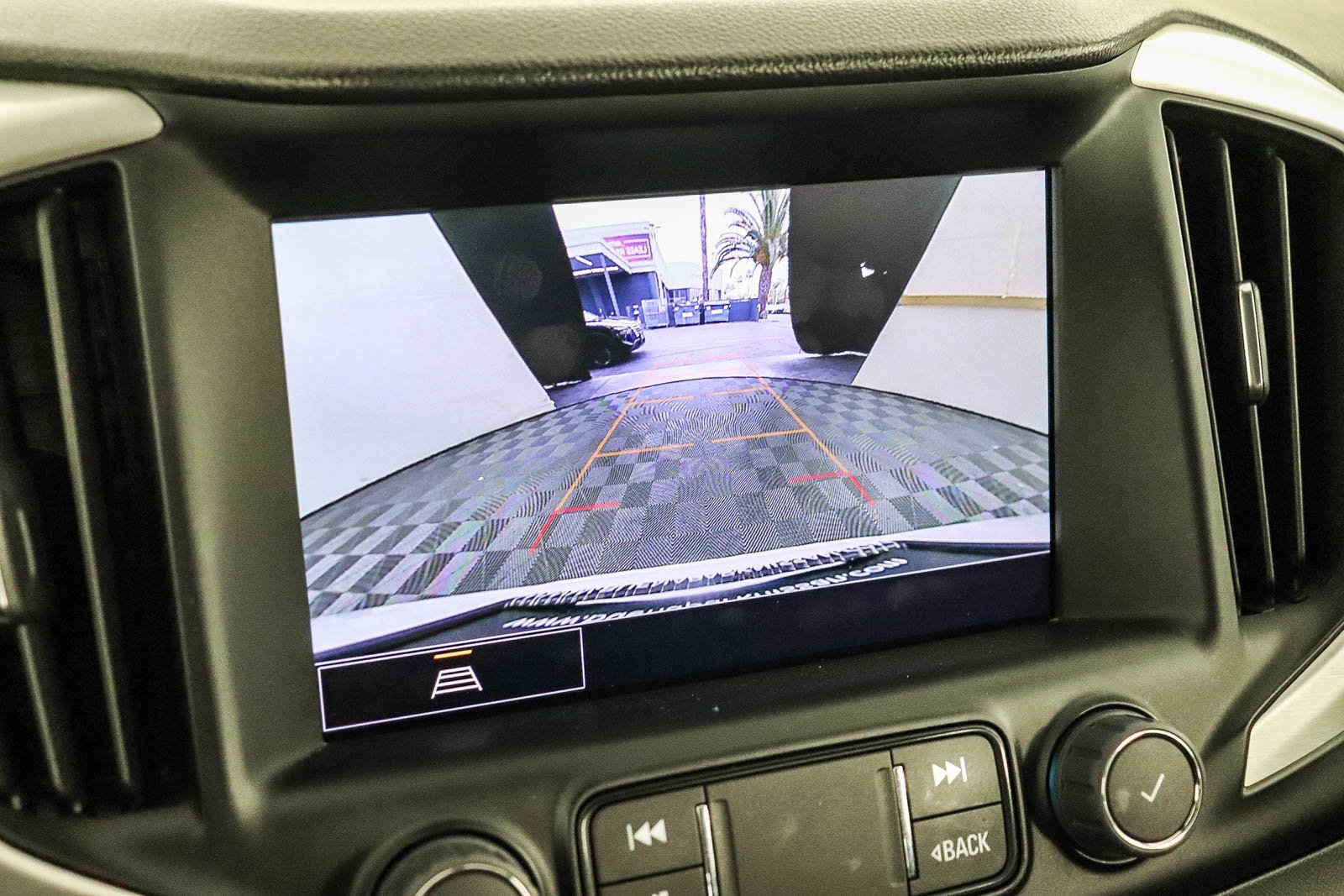 Used 2024 GMC Terrain SLT image 24