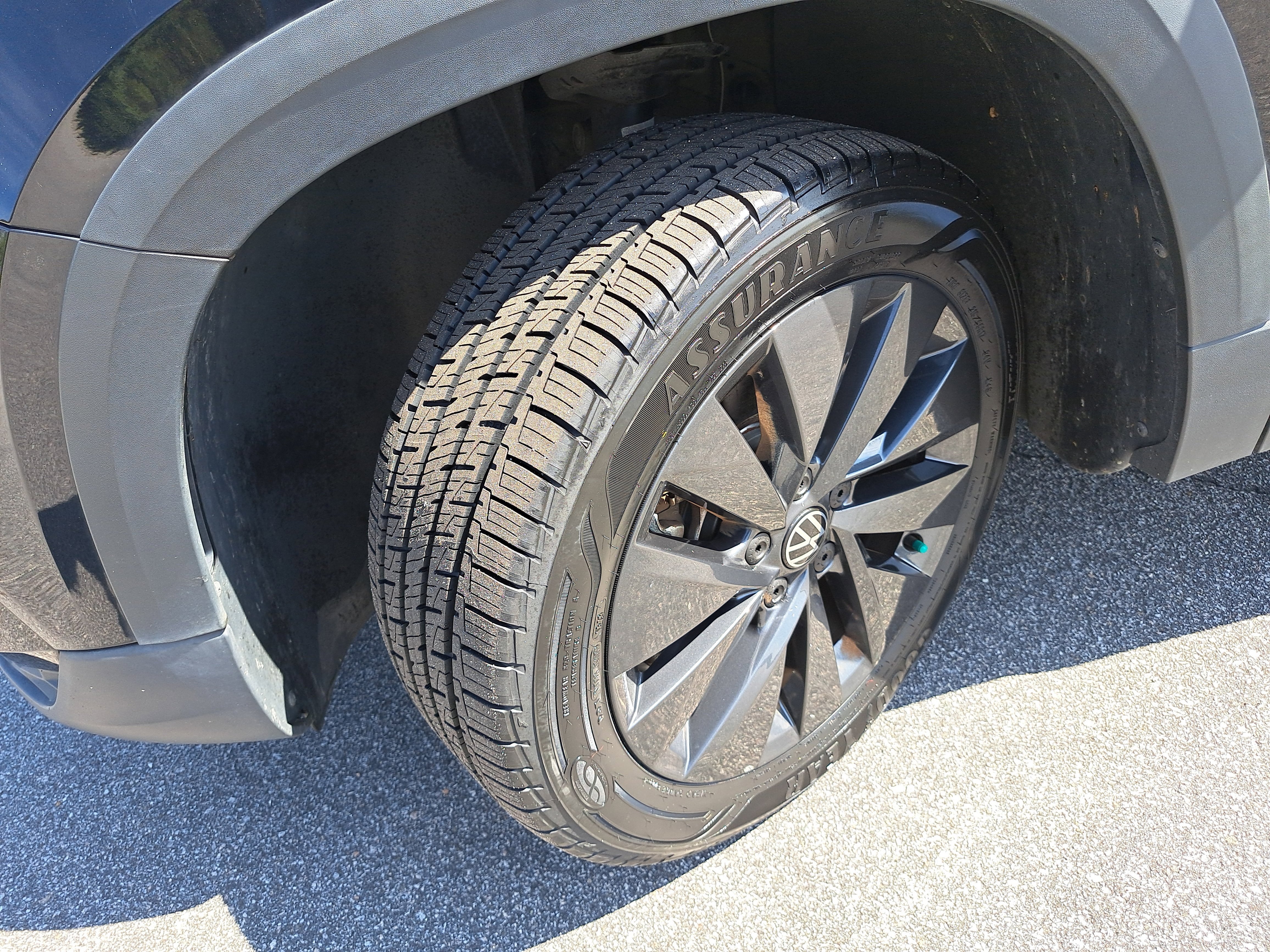 Certified 2022 Volkswagen Taos S image 30