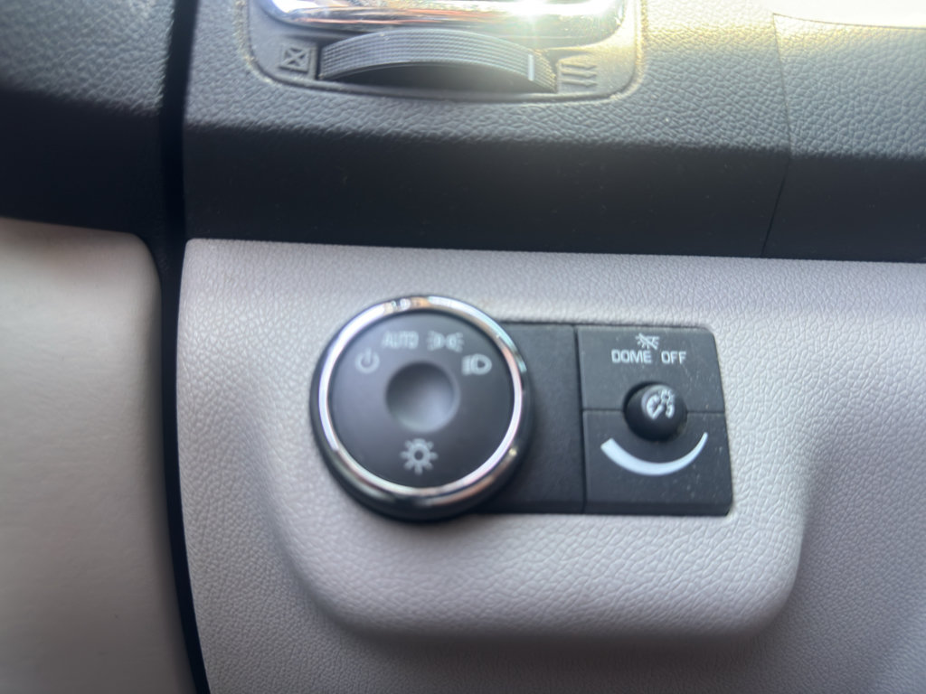Used 2011 GMC Acadia SL w/ Preferred Package FWD image 27