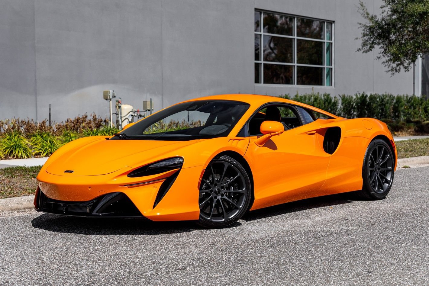 New 2026 McLaren Artura RWD image 30