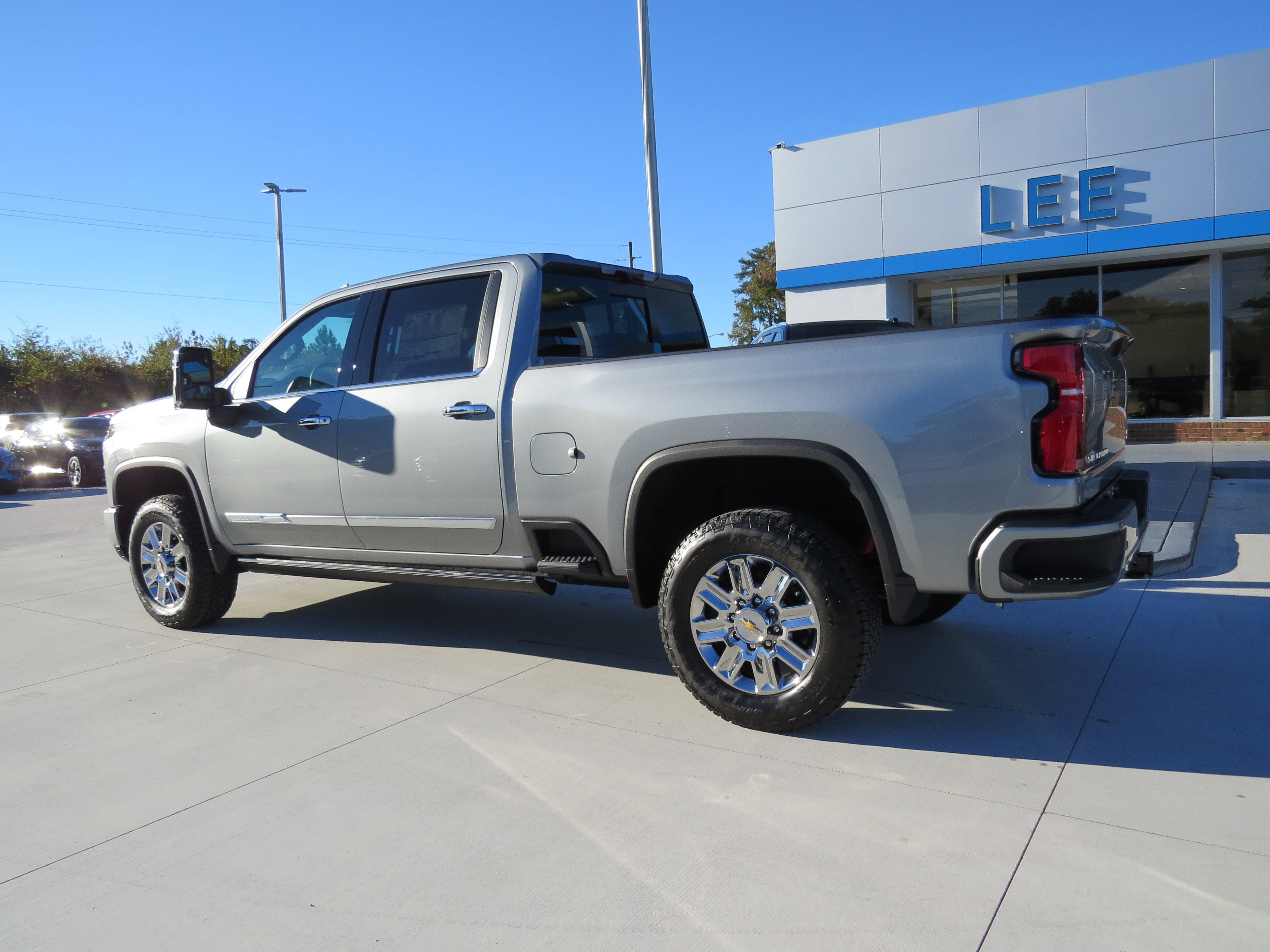 New 2026 Chevrolet Silverado 2500 High Country w/ High Country Premium Package image 3