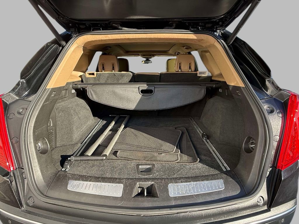Used 2018 Cadillac XT5 Platinum image 17