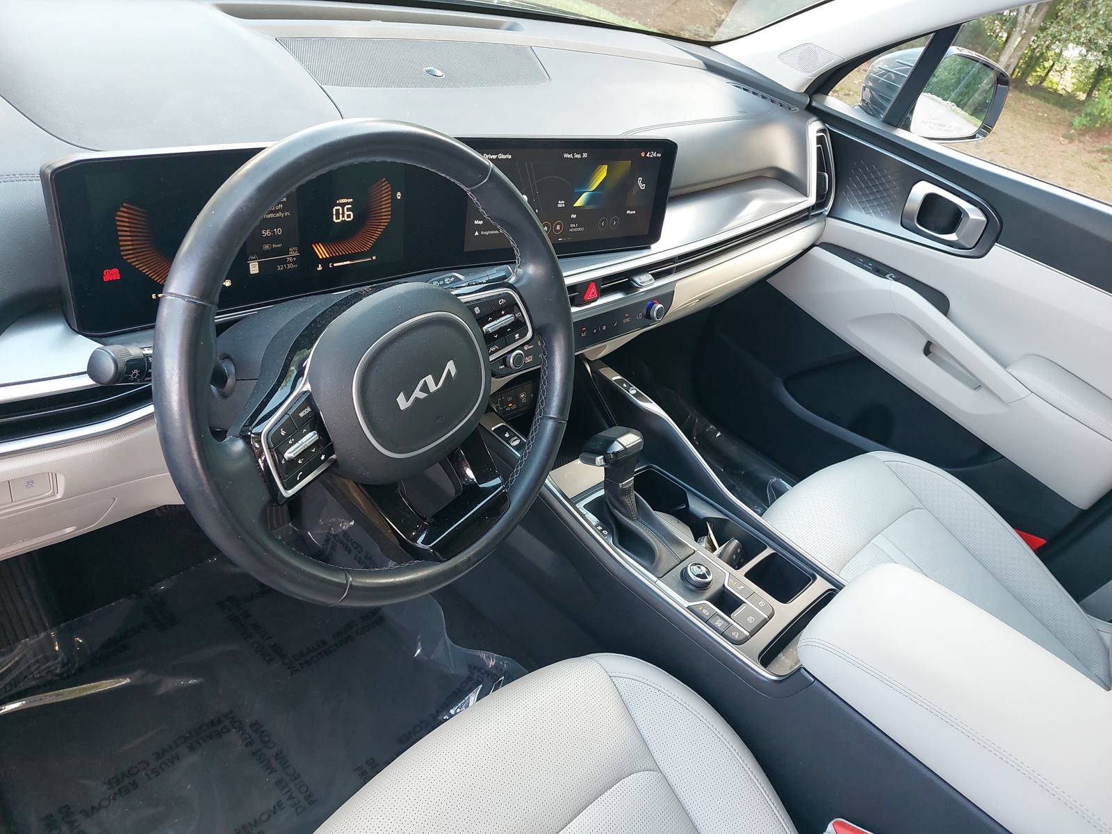 Used 2024 Kia Sorento S w/ Panoramic Sunroof Package FWD image 15