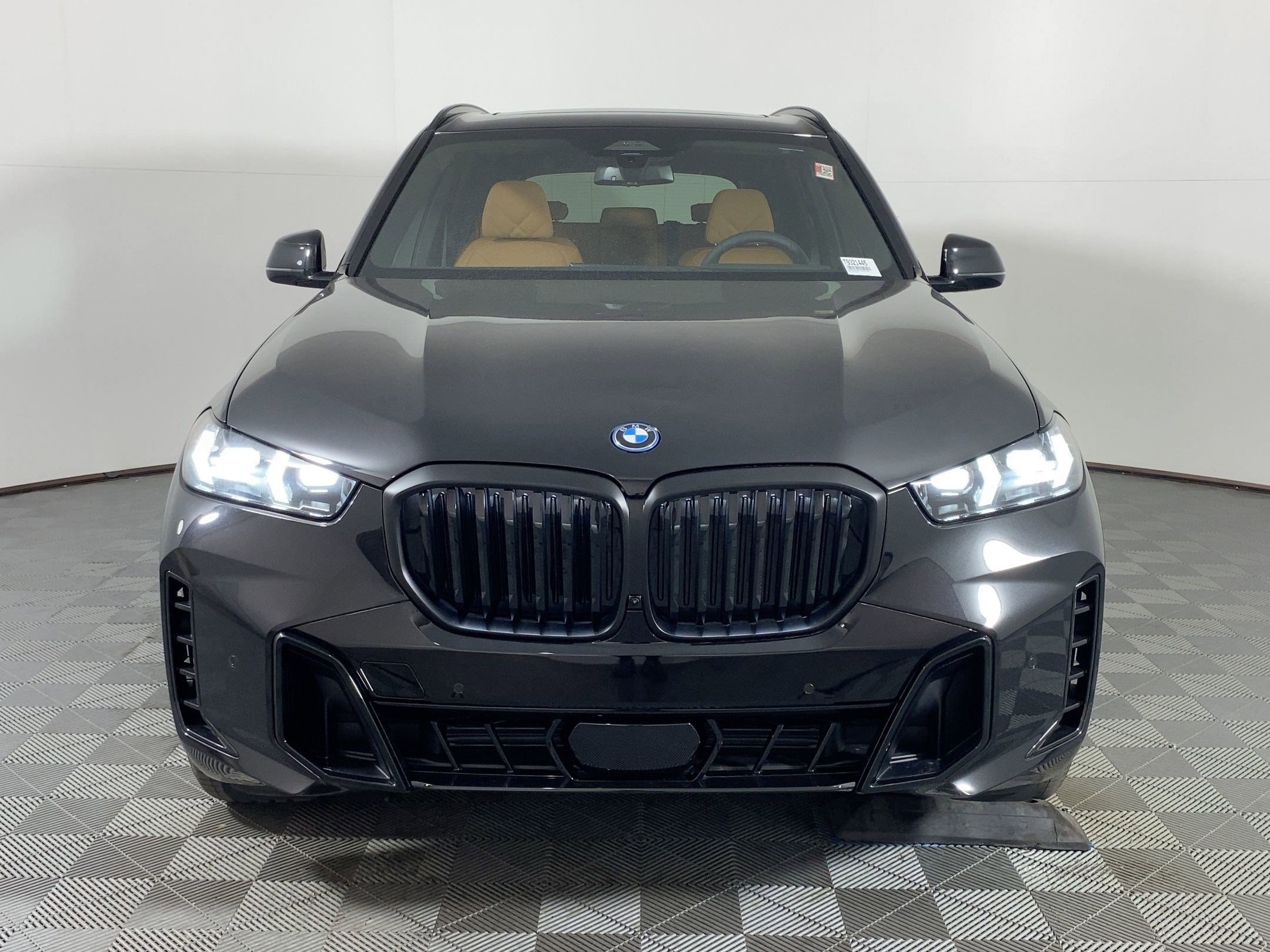 Used 2026 BMW X5 xDrive50e w/ M Sport Package image 5