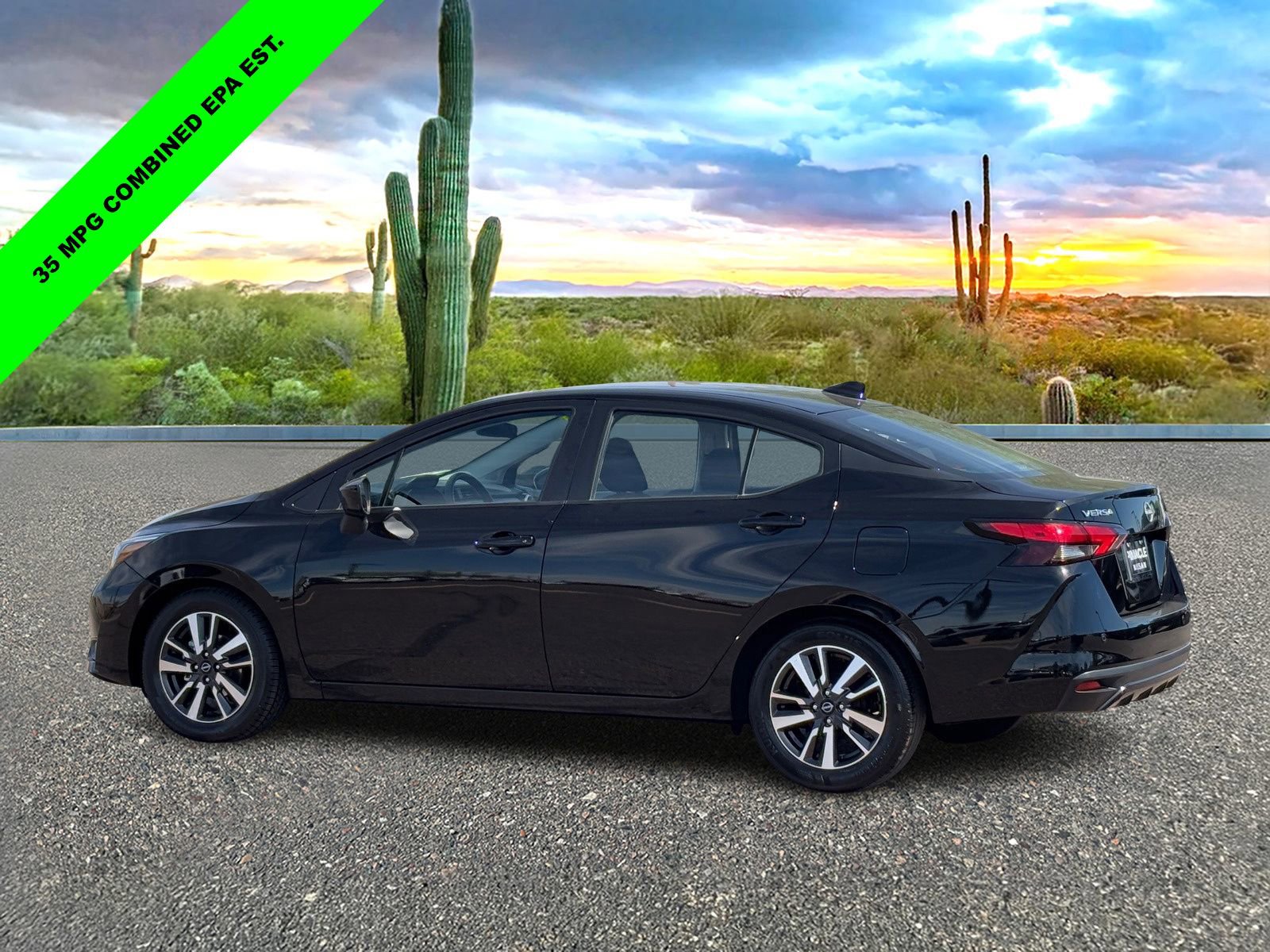 Used 2025 Nissan Versa SV image 4