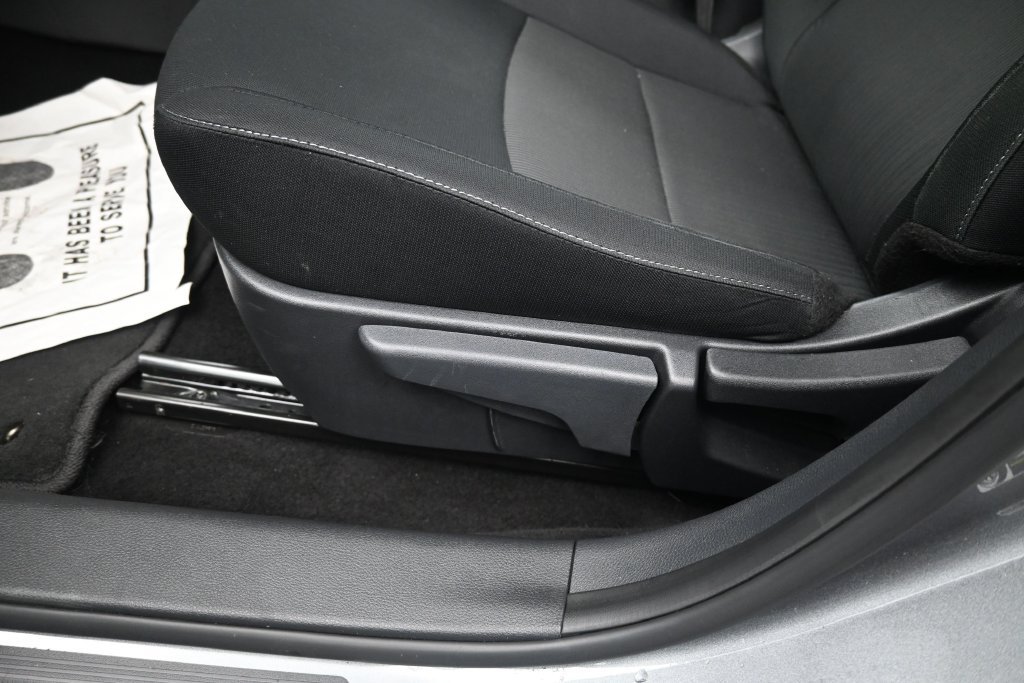 Used 2025 Nissan Sentra SV FWD image 24