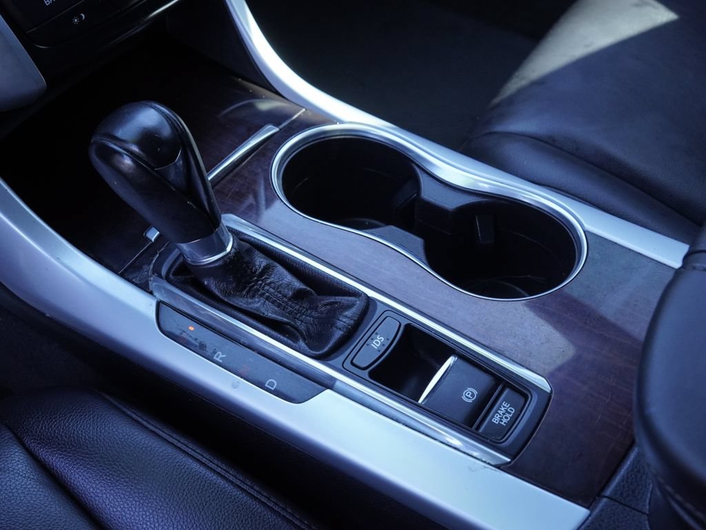 Used 2017 Acura TLX FWD image 22