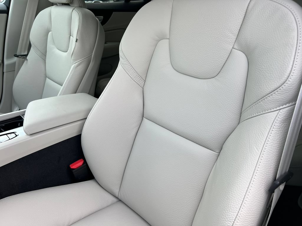 New 2026 Volvo V60 B5 Cross Country Plus w/ Protection Package Premier AWD/4WD image 12