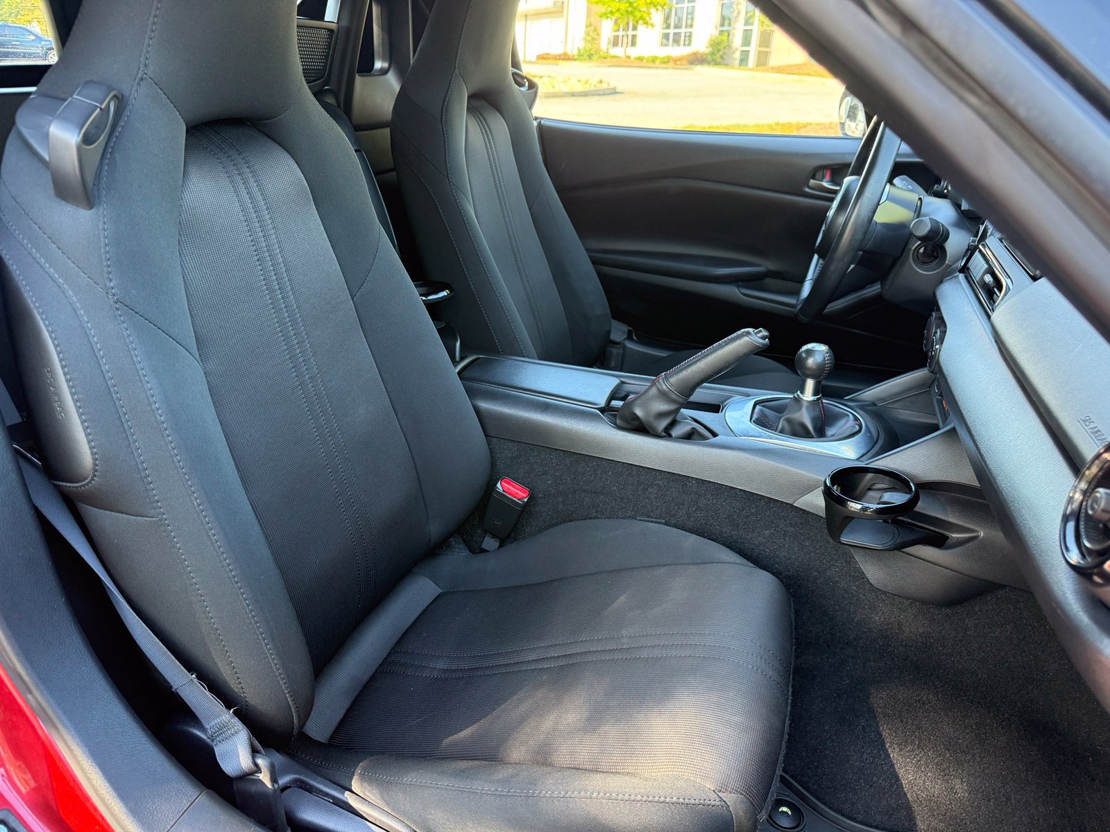 Used 2016 MAZDA MX-5 Miata Sport RWD image 35