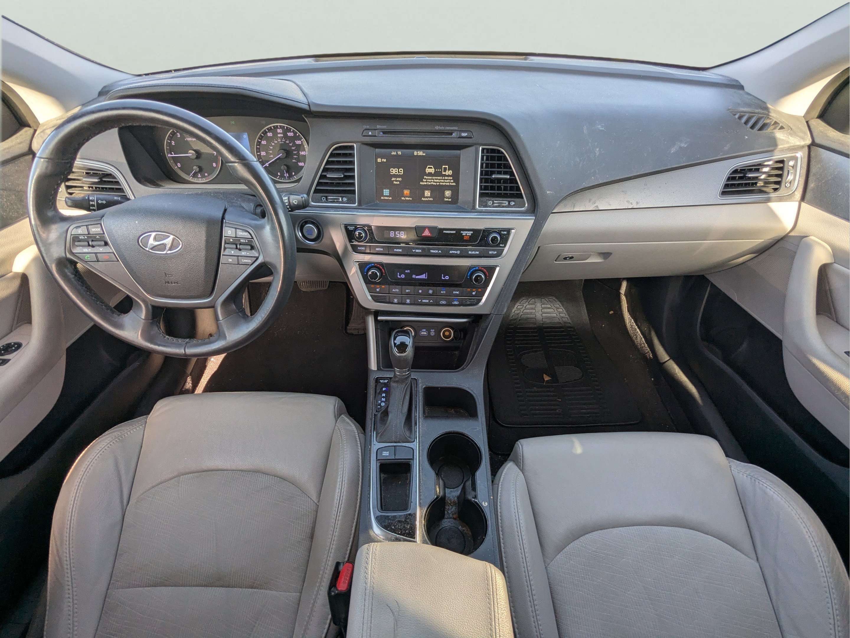 Used 2016 Hyundai Sonata Sport w/ Option Group 02 FWD image 10