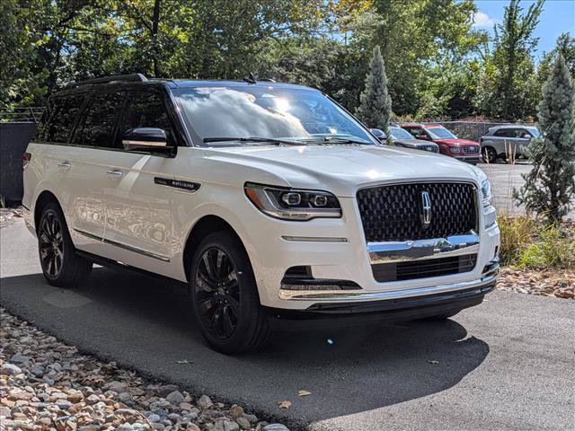 Used 2023 Lincoln Navigator Black Label AWD/4WD image 7