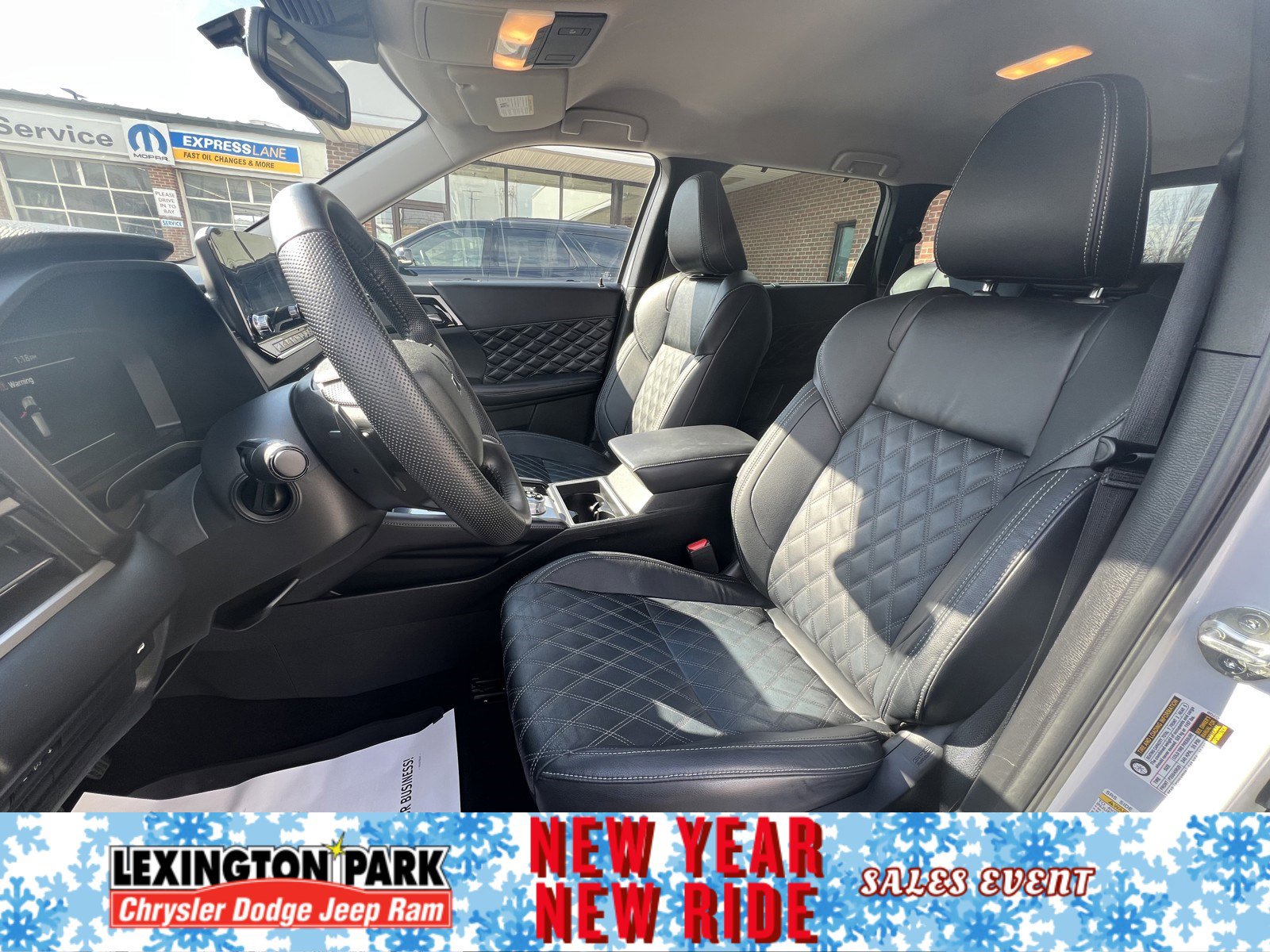 Used 2023 Mitsubishi Outlander SEL image 17