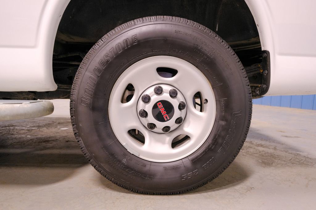 Used 2024 GMC Savana 2500 w/ Driver Convenience Package image 41