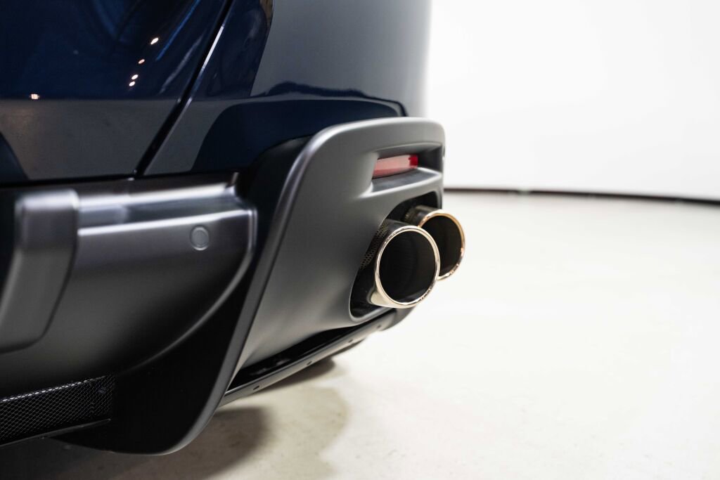 Used 2024 Ferrari Roma Spider image 11