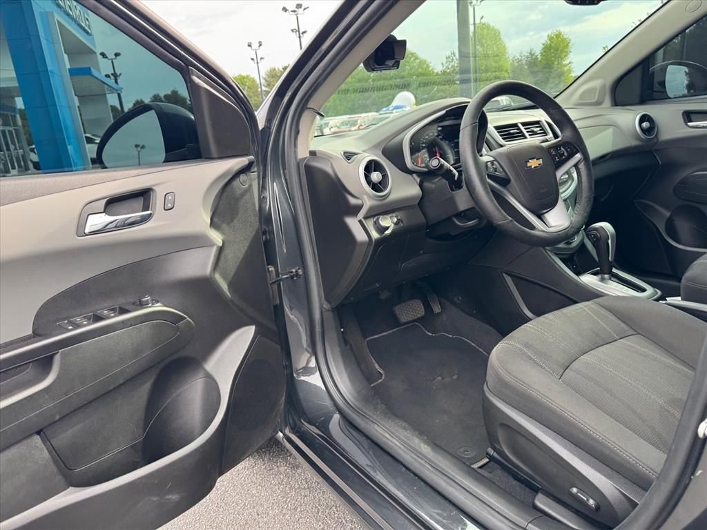 Used 2019 Chevrolet Sonic LT w/ Convenience Package FWD image 13