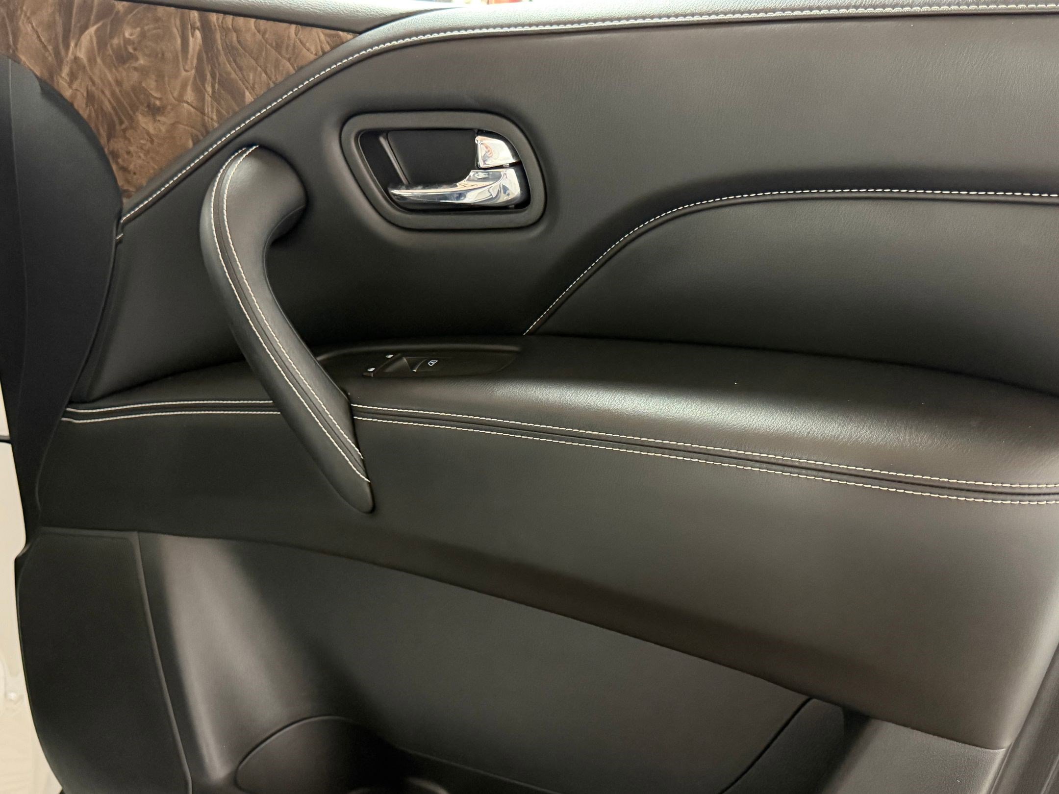 Used 2022 INFINITI QX80 Premium Select w/ Cargo Package RWD image 47