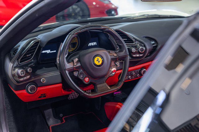 Used 2018 Ferrari 488 Spider image 29