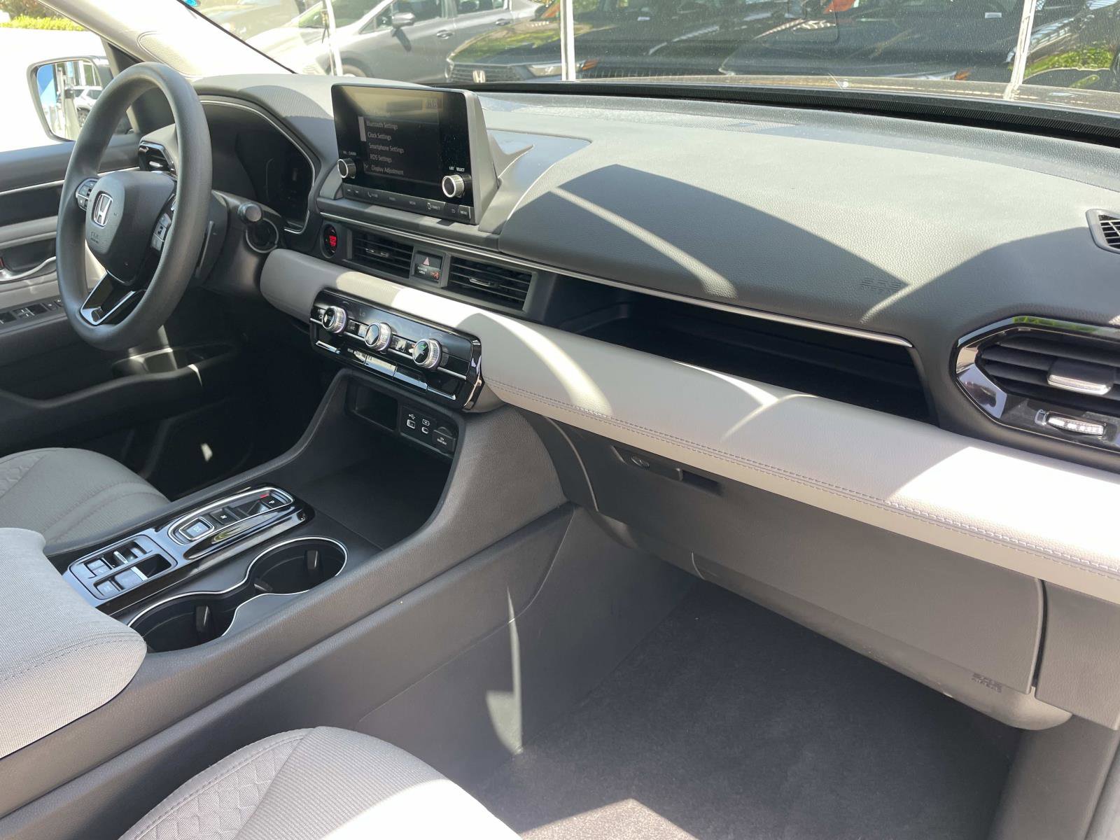 Certified 2024 Honda Pilot LX image 24