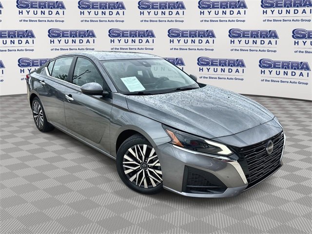 Used 2023 Nissan Altima 2.5 SV