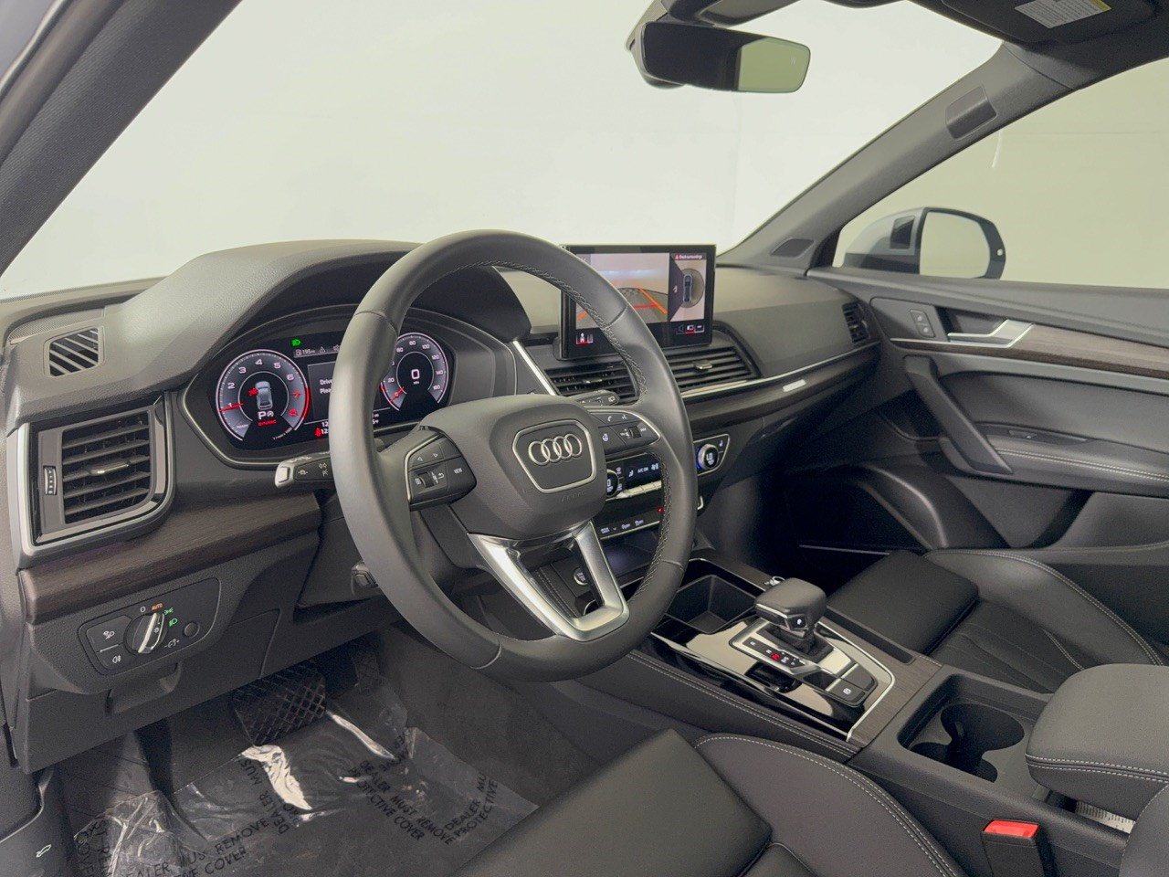 Used 2025 Audi Q5 2.0T Premium Plus w/ Premium Plus Package AWD/4WD image 4