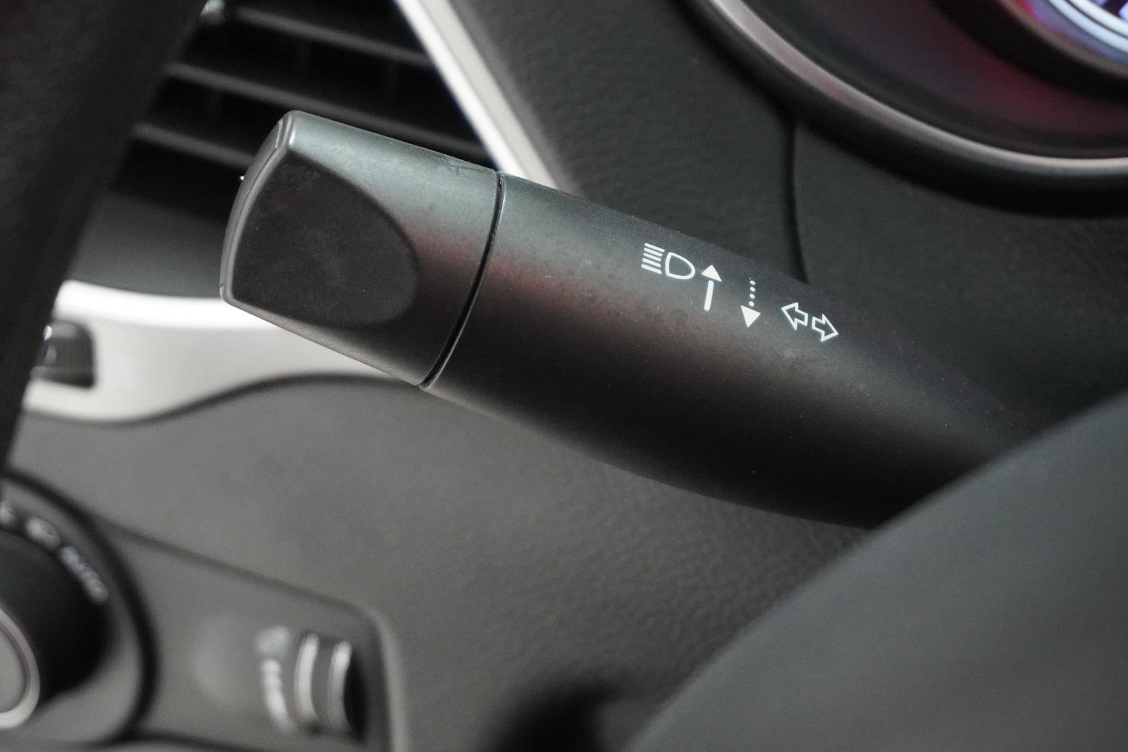 Used 2019 Jeep Cherokee Latitude w/ Popular Appearance Group image 21