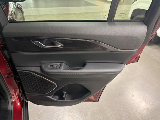 Used 2022 Jeep Grand Cherokee Altitude image 14